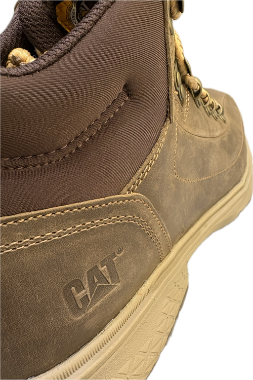 نیم بوت Caterpillar Forerunner کفش مقاوم با رویه باکیفیت، مناسب کار و فعالیتهای طولانیمدت