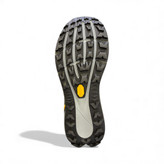 جزئیات زیره کفش Merrell Agility Peak با عاجهای عمیق و تکنولوژی ویبرام برای کنترل و ثبات بیشتر